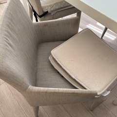 ダイニングテーブル、チェアの画像