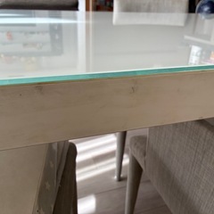 ダイニングテーブル、チェアの画像