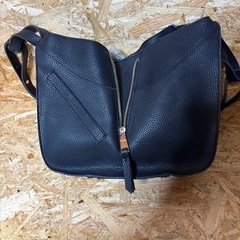 ブラック ショルダーバッグの画像