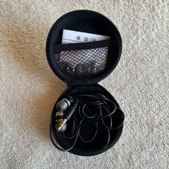 有線イヤホンの画像