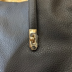 大容量 ハンドバッグの画像