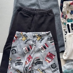 子供服　裏起毛　レギンス、長袖　ユニクロ　トミカの画像