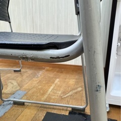 激安オフィス家具!! 3脚+1セット アイリス スタッキングチェアー オフィスチェアの画像