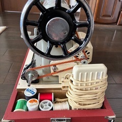 アンティーク　ミシンの画像