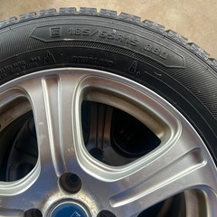 【中古】 スタッドレスタイヤ　4本セット　ホイール付き 185/65R15
の画像