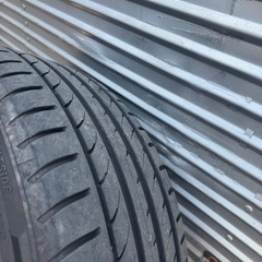 アルミホイール　タイヤ付きの画像