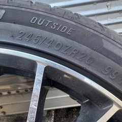 アルミホイール　タイヤ付きの画像