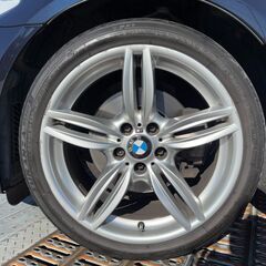 岡山【自社ローン】保証人無可★全国対応★523i【エクスクルーシブスポーツ】Ｍスポ/走行中TV可/Bluetooth/バックカメラ/レザーシート/パワーシート/シートヒーター/パドルシフト/HUD/カーテシーライト/ETCの画像