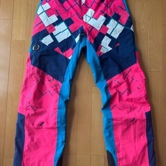 オンヨネ(ONYONE) デモ向けスキーウェア 2021-22モデル 上下セット(税込定価合計103,400円)の画像