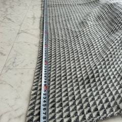 ウール100% 150×240 グレーとホワイトのチェック模様の画像