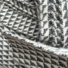 ウール100% 150×240 グレーとホワイトのチェック模様の画像