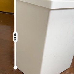 ゴミ箱の画像