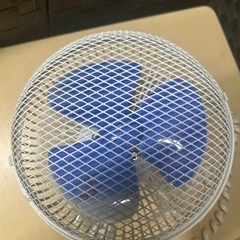 小型扇風機　クリップファン18cm   TEKNOS  EFK-181Wの画像