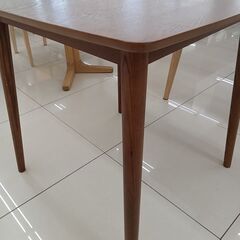 ★リユースのサカイ日立店★HJ8259  テーブル ブラウン H73×D75×W75 クリーニング済み の画像