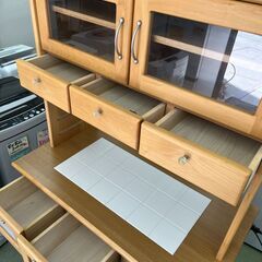 【リサイクルショップ ピカソ 小松原】🍞✨幅90 ナチュラルウッド白タイル天板 食器棚✨🍞★4948★の画像