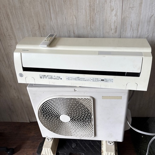 TOSHIBA エアコン RAS-G221E8P 6畳用 2021年