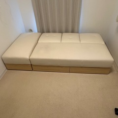 収納棚付きソファーベッドの画像