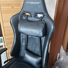 ゲーミングチェアの画像