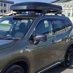 INNO イノ― ウェッジ 660 マット ルーフボックス　+　スバル SK系 フォレスター(ルーフレール付車)用ベースキャリアセットの画像