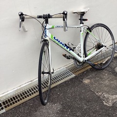 🚲店頭在庫40台🚲春日市🚲700Cロードバイク🚲ロードバイク🚲 G I A N T D E F Y🚲定価128,000円🚲 G G3 G2456🚲No337の画像