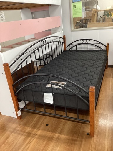 パイプシングルベッド【町田市再生家具】　252314