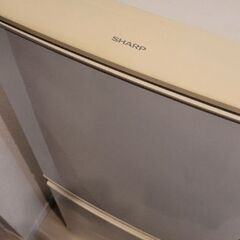 【無料】シャープ 小型冷蔵庫（下段冷凍庫付き）の画像