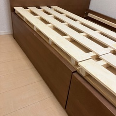 【12/20迄の特価販売】ニトリ　シングルベッドフレーム　収納付き　すのこの画像