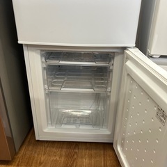 「安心の1年保証付。【２ドア冷蔵庫 IRIS OHYAMA IRSD-14A-W 2023年製 142L 52L】取りに来れる方限定。」の画像