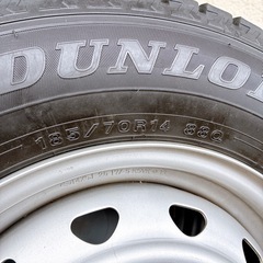 【DUNLOP】スタッドレスタイヤ ホイール付き4本セット185/70R 88qQの画像