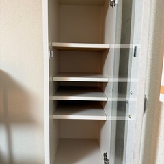 すきま収納棚の画像