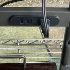 【リサイクルサービス八光】幅49㎝　ダークブラウン　2口コンセント付きレンジラックの画像