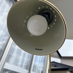 フロアランプ お洒落 ゴールドの画像