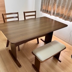 ダイニングテーブル（中古）の画像