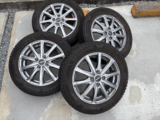 スタッドレスタイヤ