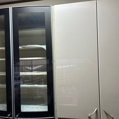 食器棚 4つ (1つずつの対応可能)の画像