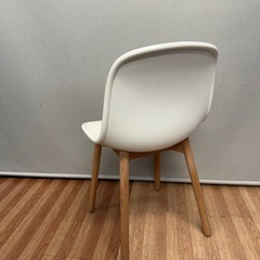 ホワイトダイニングチェアの画像