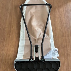 ベビービョルン　バウンサー　ピンクベージュ　メッシュ素材の画像
