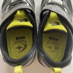 【美品】　子供 シューズ16センチの画像