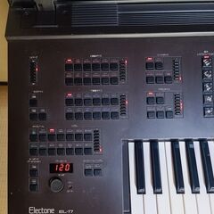 ヤマハのエレクトーンの画像