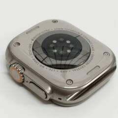 【良品】Apple Watch Ultra 2/GPS+セルラー/49mm/A2986/チタニウム〈MRET3J/A〉の画像