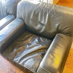 3人掛けソファ + シングルソファ2脚の画像