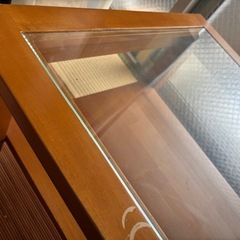 ガラステーブルの画像