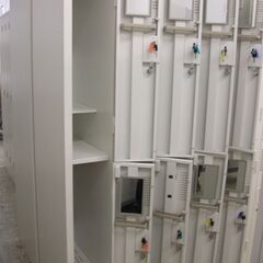 8人用ロッカーの画像