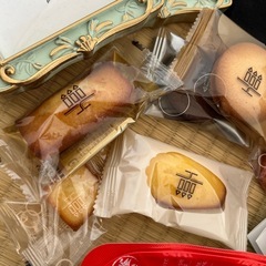 パイナップル缶　油　酒　雑貨　ボビーブラウンブラシ等の画像