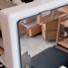 サン　ドレッサー　化粧台　引き出し付き　収納付き　イス付き　椅子　1口コンセント　白　ホワイト　鏡面　サイズ（約）幅59×奥41×高134　　■近隣配送無料 買取GO‼　栄和店の画像