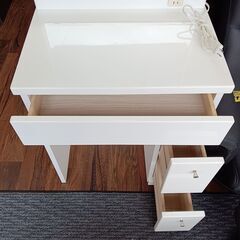 サン　ドレッサー　化粧台　引き出し付き　収納付き　イス付き　椅子　1口コンセント　白　ホワイト　鏡面　サイズ（約）幅59×奥41×高134　　■近隣配送無料 買取GO‼　栄和店の画像