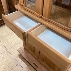 リユースマン倉敷、木製カップボード、ナチュラル、収納、棚の画像