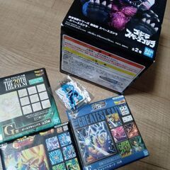 一番くじセットと　UFOキャッチャーゴジラの画像