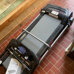 ランニングマシン美品の画像