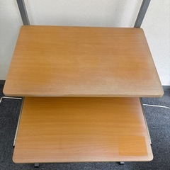 パソコンデスクの画像